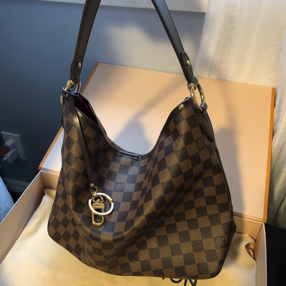 LV